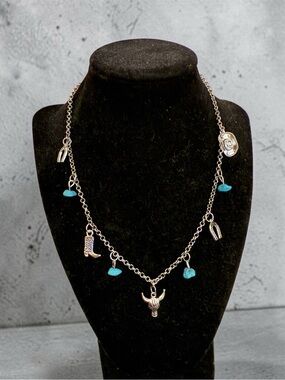 Western Charm Turquoise Accent Necklace - Silver Tone